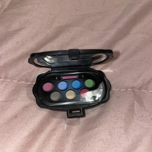 Barbie paint pallet - paint,