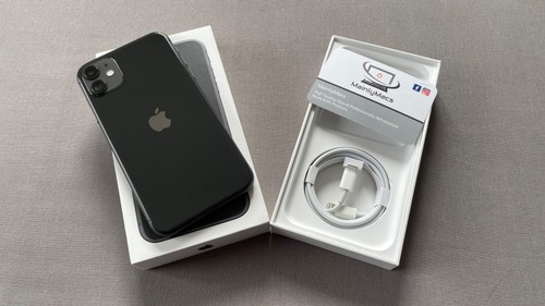 Apple iphone 64gb black - 11,