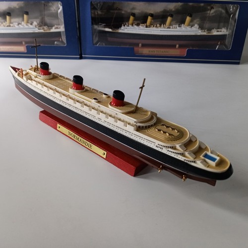 1250 alloy diecast cruise - 1:1250,