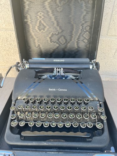 Rare black vtg 1947 smith - rare,
