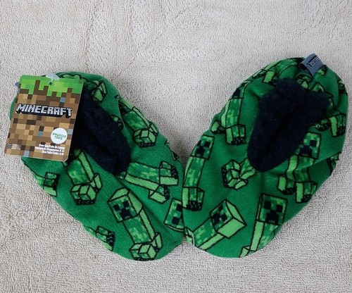 Minecraft slippers nwt snuggle - minecraft,