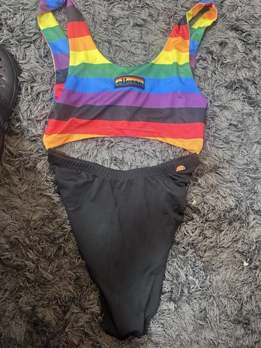Ellesse swimsuit back and - in,