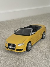 Maisto Yellow Audi RS4