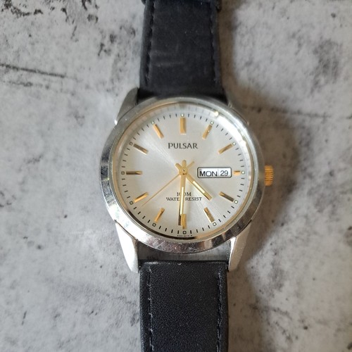 Pulsar gents watch - gents, case