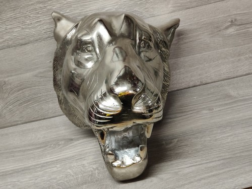 Large metal lion wall mount - large,