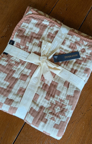 Pendleton look west - pendleton, organic
