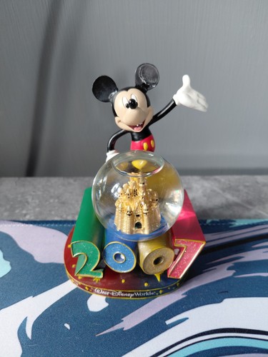 Vintage walt disney world - walt,