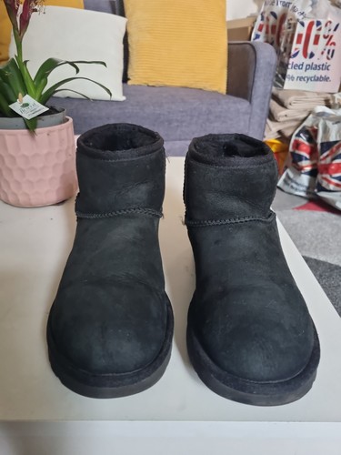 Ugg black boots - ugg,