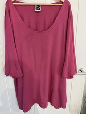 Sixteen 47, 1647 Size 4 Top