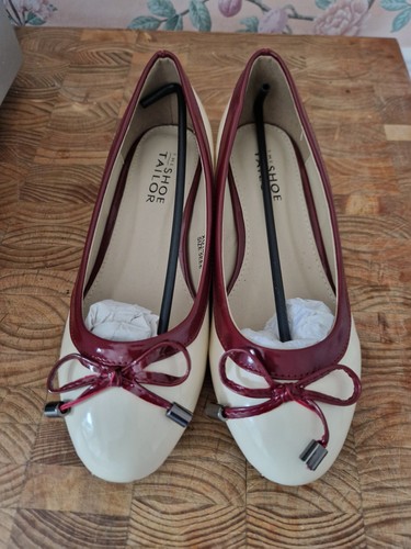Women biege patent leather - biege,