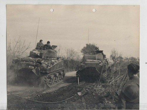Photograph ww2 tanks in - photograph,