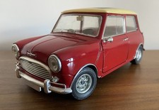 1:16 Scale Solido Mini Cooper S 1964 - Red with White Roof and Black Sunroof