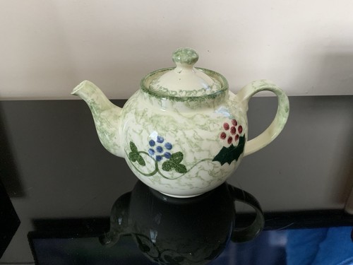 Rare poole pottery vineyard - rare,