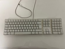 Apple A1048 Wired Keyboard