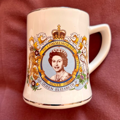 Queen elizabeth silver - queen, ii