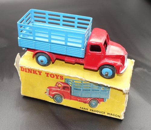 Dinky toys 343 - farm, produce