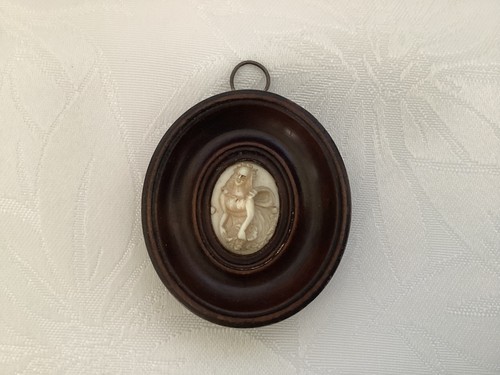 Vintage miniature carving a - carving,