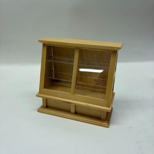 12th scale dolls house - 1:12th,