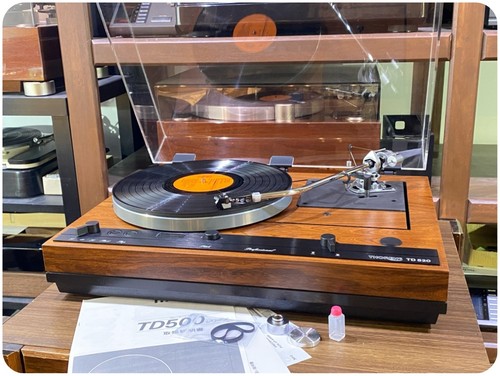 Thorens 520 turntable - 520, w/
