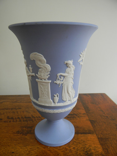 Wedgewood jasperware trumpet - wedgewood,