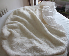 Hydrella fleece mattress topper - single bed - acrylic/polyester - cream EX CON