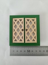 1x Not Tri-ang Romside Green Tan Double Window 8x8cm Frame 7x7cm Hole Plastic