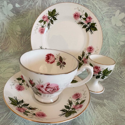 Breakfast set mismatched - set,