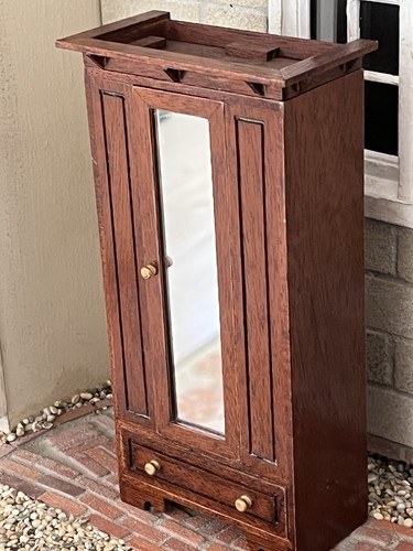 Dolls house vintage - house, single