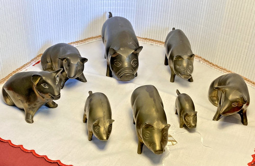 Vintage herd pigs - ~, of
