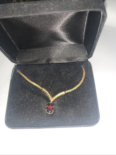 Carat garnet solitaire - carat,