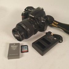 Nikon D3000 10.2MP Digital
