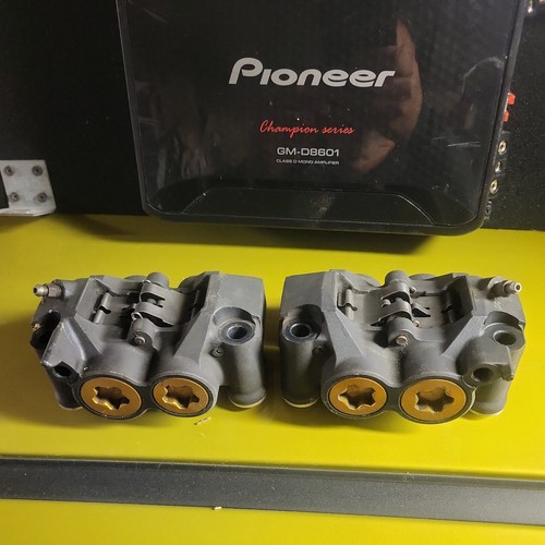 Yamaha brake calipers - ,