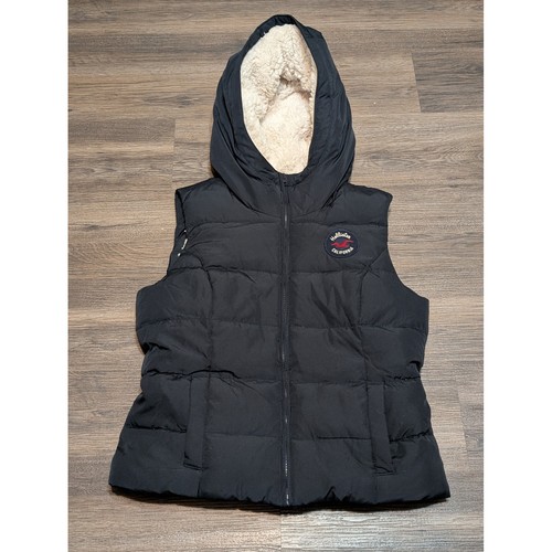 Nwt hollister black quilted - black,
