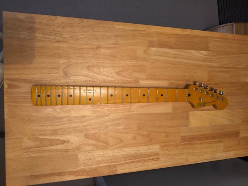 Classic vibe stratocaster - vibe, neck
