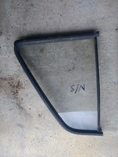 VW MK2 GOLF GTI 1.8 8V 5DR REAR N/S QUARTER WINDOW+RUBBER
