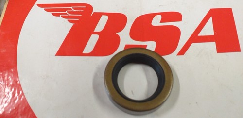 Bsa bantam gear box - gear, seal