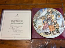 Official Royal Worcester 1992 NSPCC Christmas Plate 'A Christmas Carol'
