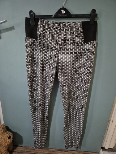 Size black and white - 14,