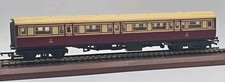 Triang-Hornby R427 Caledonian Composite Coach Carriage OO Gauge Red Cream Model