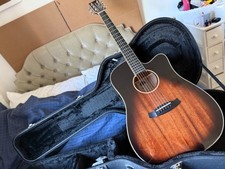 pre owned 6 string acoustic