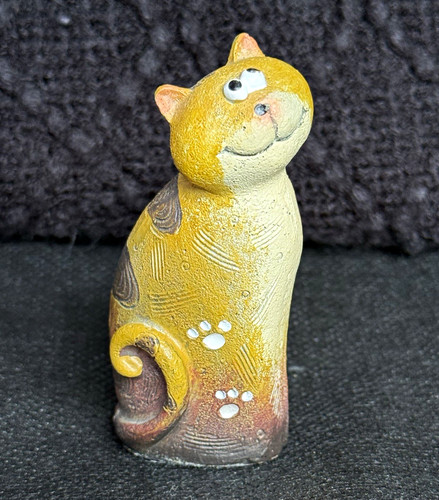 Small wooden hand painted cat - small,