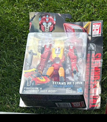 Hasbro transformers titans - hasbro,