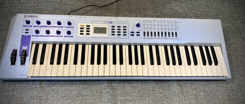 Yamaha cs2x synthesiser - cs2x,