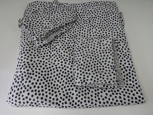 Monochrome polka dot - dot, king
