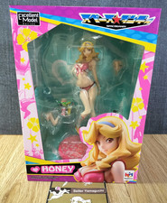 excellent model Space Dandy