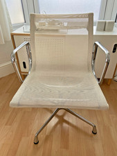 Vitra Eames Chair,  Aluminium