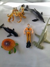 Unbranded = Hammerhead shark, Orca, dolphin, turtle & octopus& Action man diver
