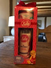 Along Came Betty double bath