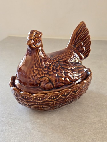 Portmeirion chicken hen - chicken,