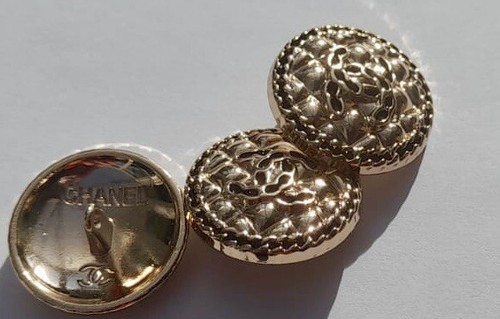 Chanel button set - button, size